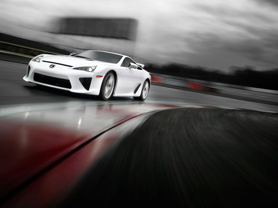  Lexus LF-A 2010 года  (фото 36 из 213)